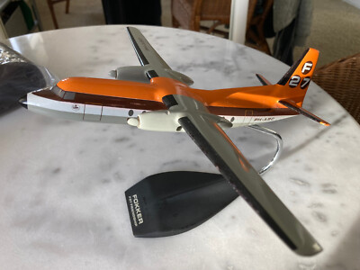 Matthys M Verkuyl Fokker F27 Friendship Desk Top Metal Model 1/100