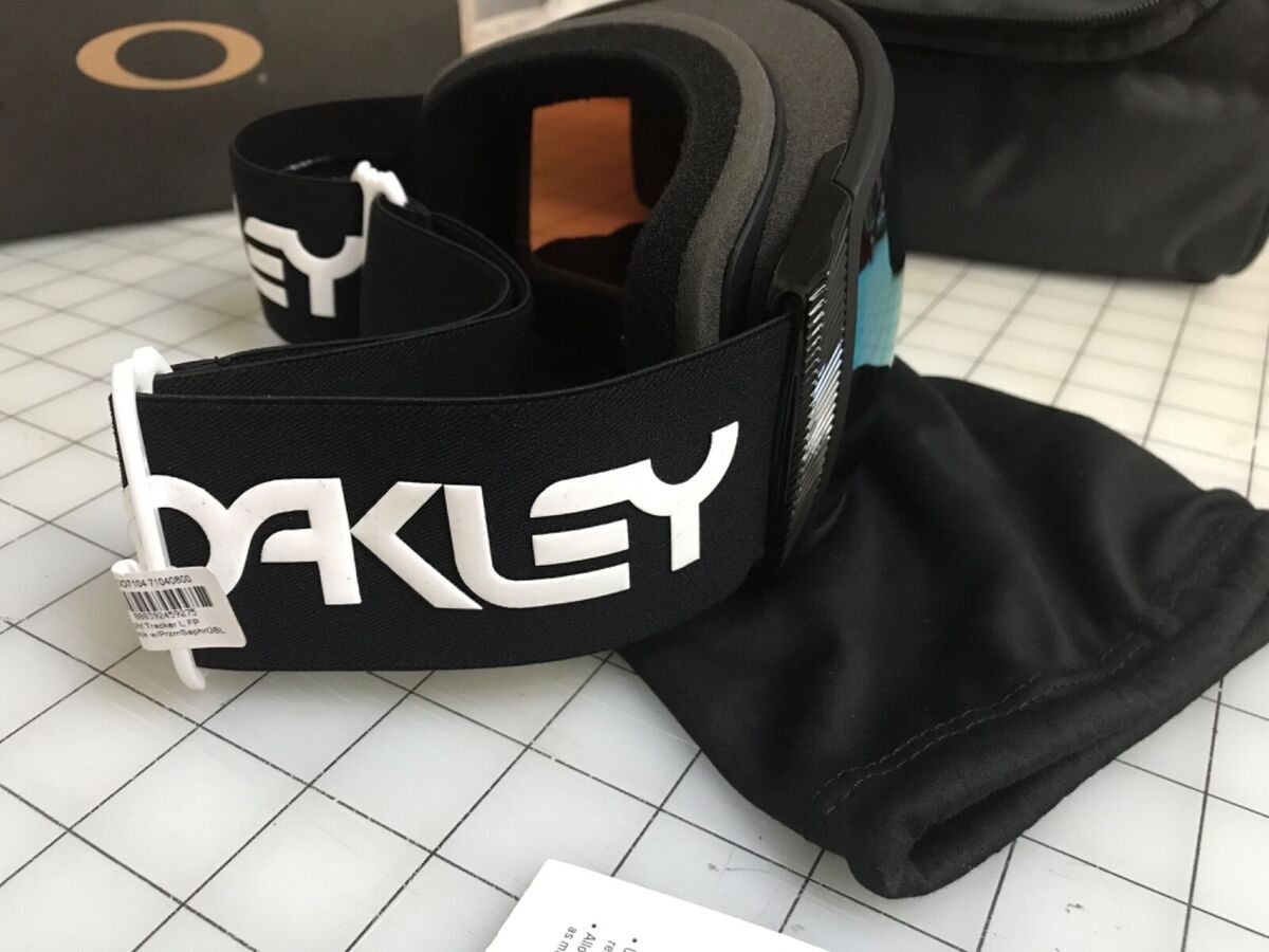 Oakley Flight Tracker L Factory Pilot Black Prizm Sapphire Oakley Flight Tracker L Factory Pilot Black Prizm Sapphire