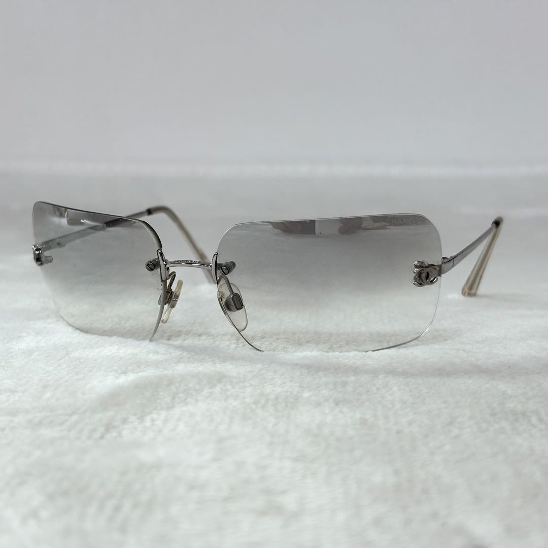 CHANEL 4017 C124 61 Rimless Sunglasses with Coco Mark