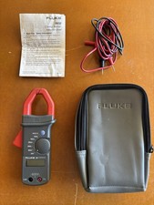 Fluke 30 Digital Clamp Meter CAT III 600V 400A Data Hold w/ Leads Case
