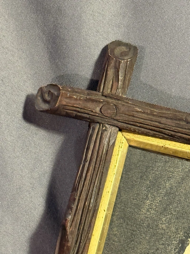 Antiguo marco de ramita de madera tallada de la Selva Negra con pintura de búho de arte popular Foto 3 de 4