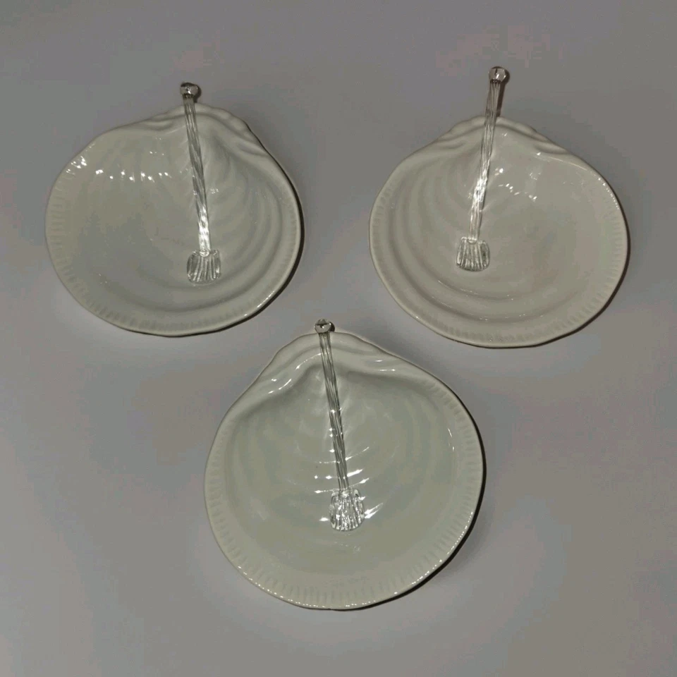 Platos de inmersión Pottery Barn Clamshell 3 cucharas de vidrio para servir salsa sal retirada Foto 2 de 4