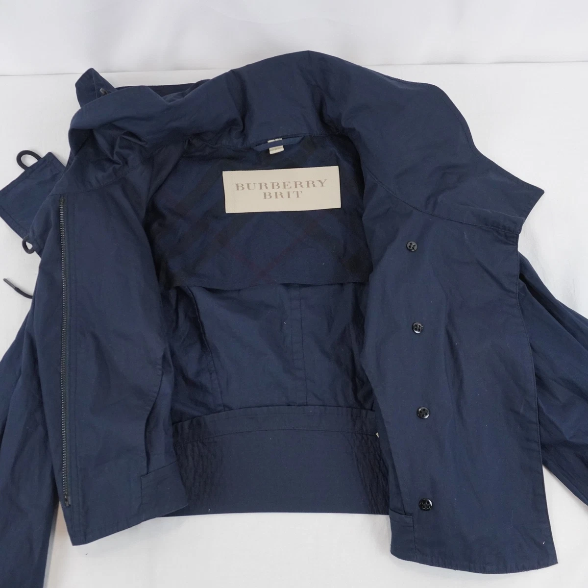 Chaqueta con botones de algodón Burberry Brit en azul oscuro - para mujer talla pequeña