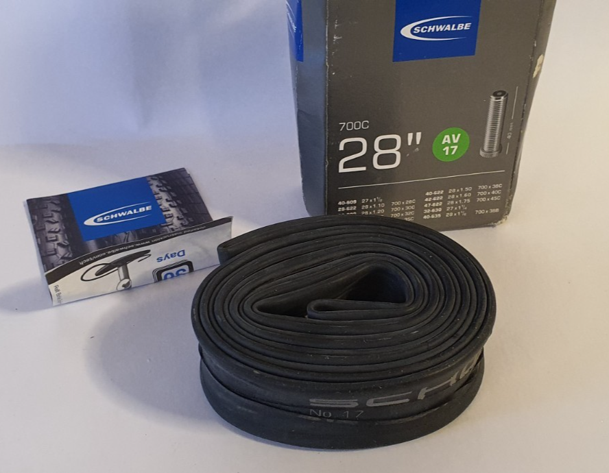 Schwalbe Tyres AV17 700C 28'' Bicycle Tube Schrader (2.2.26)