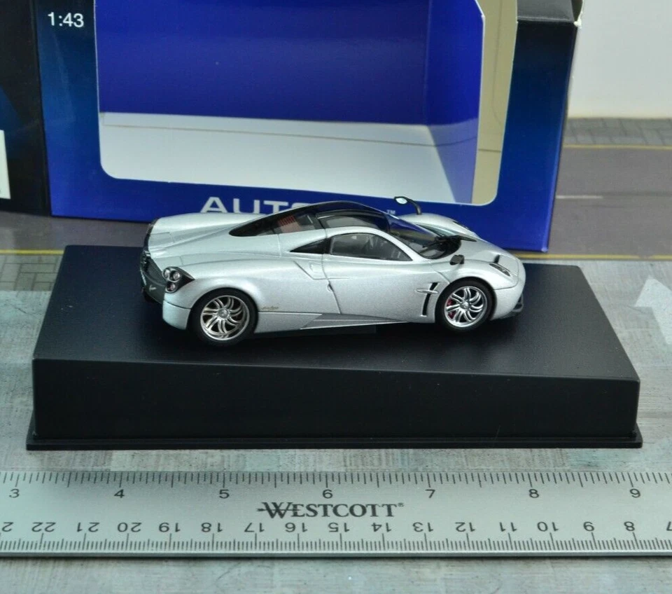AUTOART 58206 Pagani Huayra Super Car Silver Diecast escala 1/43 Foto 2 de 3