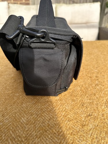 Lowepro Edit 110 Camcorder And Camera Bag - Picture 8 of 10