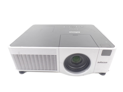Infocus IN5104 LCD Home Cinema Projector HDMI VGA -Free Shipping