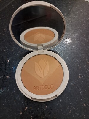 Artdeco Green Couture Natural Skin Bronzer - Dreifarbiger Bronzing-Puder, 9 g