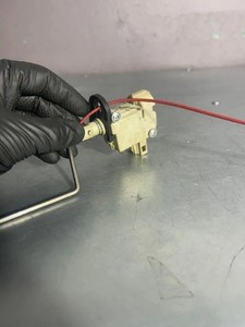 AUDI A4 Avant 8ED, B7 Motor für Tankdeckelverriegelung 3B0959781 35314693