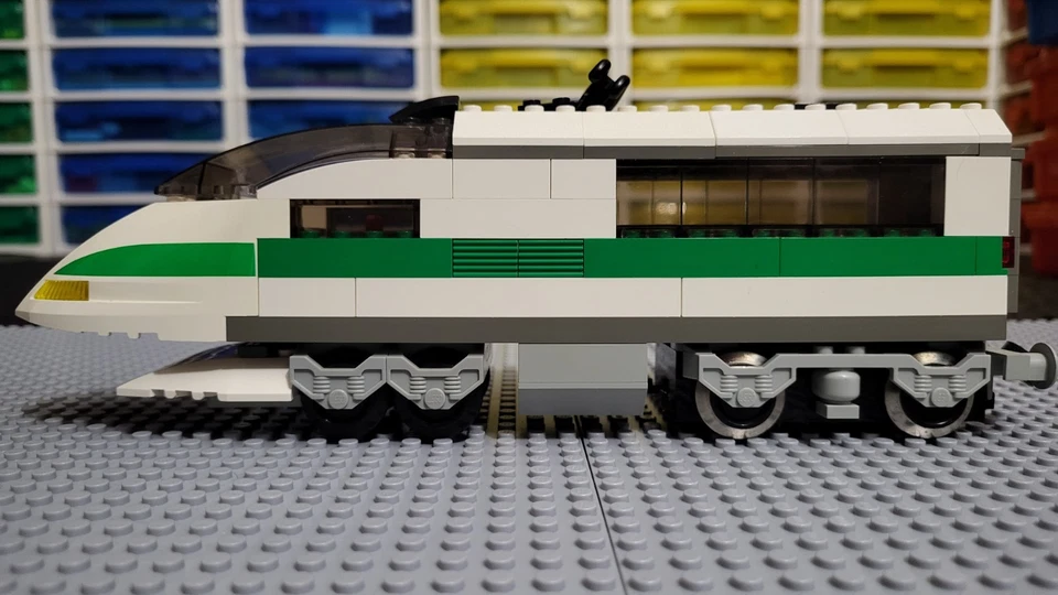 Lego High Speed Train 4511 with 9v motor (Incomplete) - Image 4 of 4