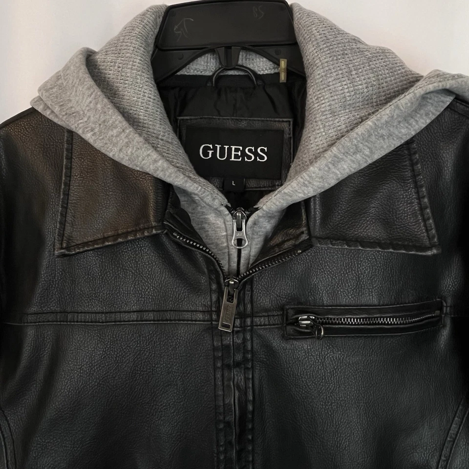 Chaqueta de moto GUESS grande de cuero sintético negro con capucha gris capucha extraíble Foto 2 de 4