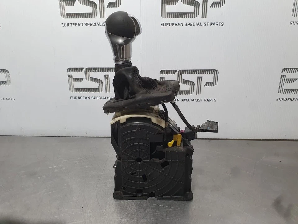 AUDI A3 GEAR STICK/SHIFTER AUTO, 1.9/2.0, PETROL/DIESEL, DSG, 8P, 05/10-04/13  - Image 4 of 4