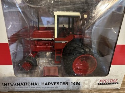 Ertl Prestige Series International 1486 Tri-Stripe with Duals 1/16 Scale.  NIB