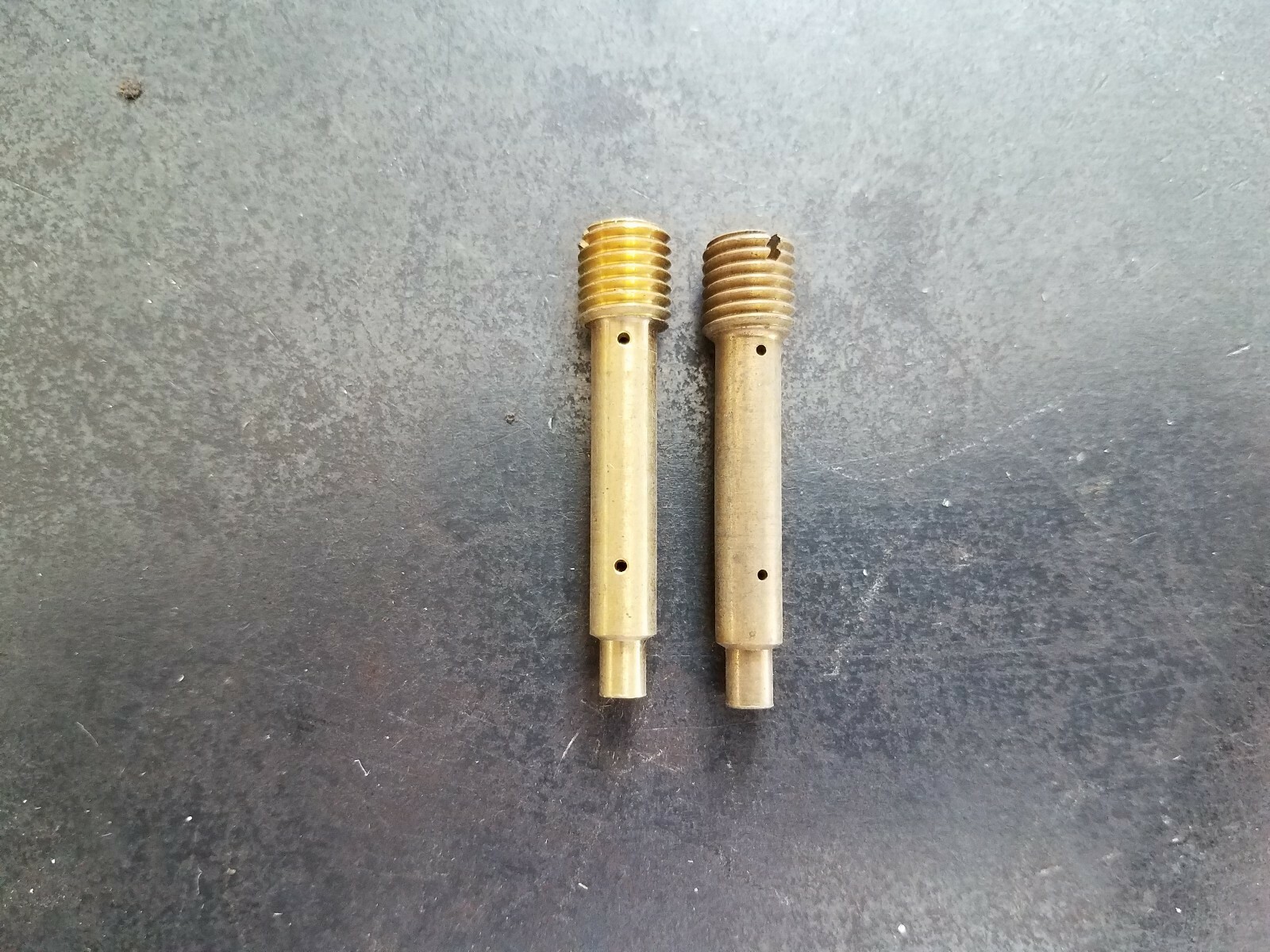 (2) NOS OMC LawnBoy Mower Carburetor Jet Fuel Gas Nozzles. Part 604282