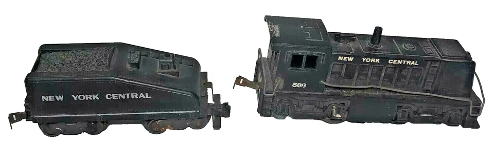 MARX Diesel #588 New York Central Locomotives & tender - Image 2 of 4