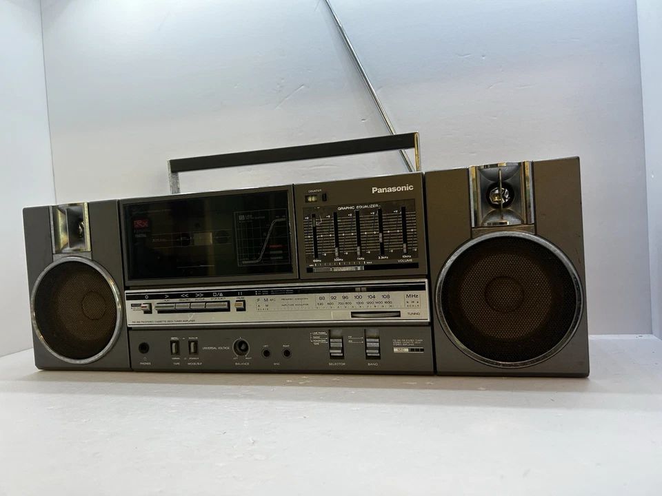 Reproductor de cinta casete radio AM/FM vintage Panasonic RX-C45 Boombox GhettoBlaster Foto 2 de 4