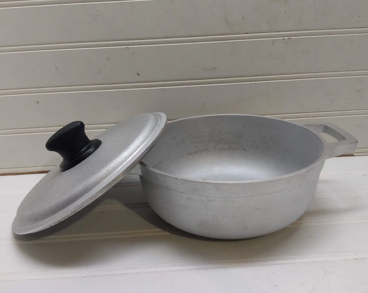 IMUSA Cookware 1.5 Qt Caldero Dutch Oven Original Cast Aluminum Saucepan Pot Lid