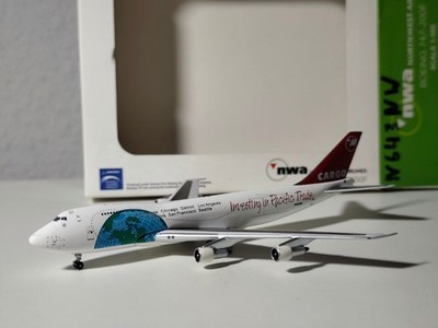 Sky500 (wie Herpa) Northwest Cargo Boeing 747-200F N643NW ''World Cargo'' 1:500