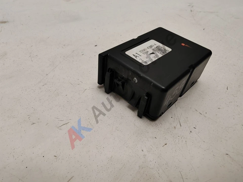 Toyota C-HR 2016-2023 MK1 Fuse Box Control Module 82641-47050-A - Image 3 of 4