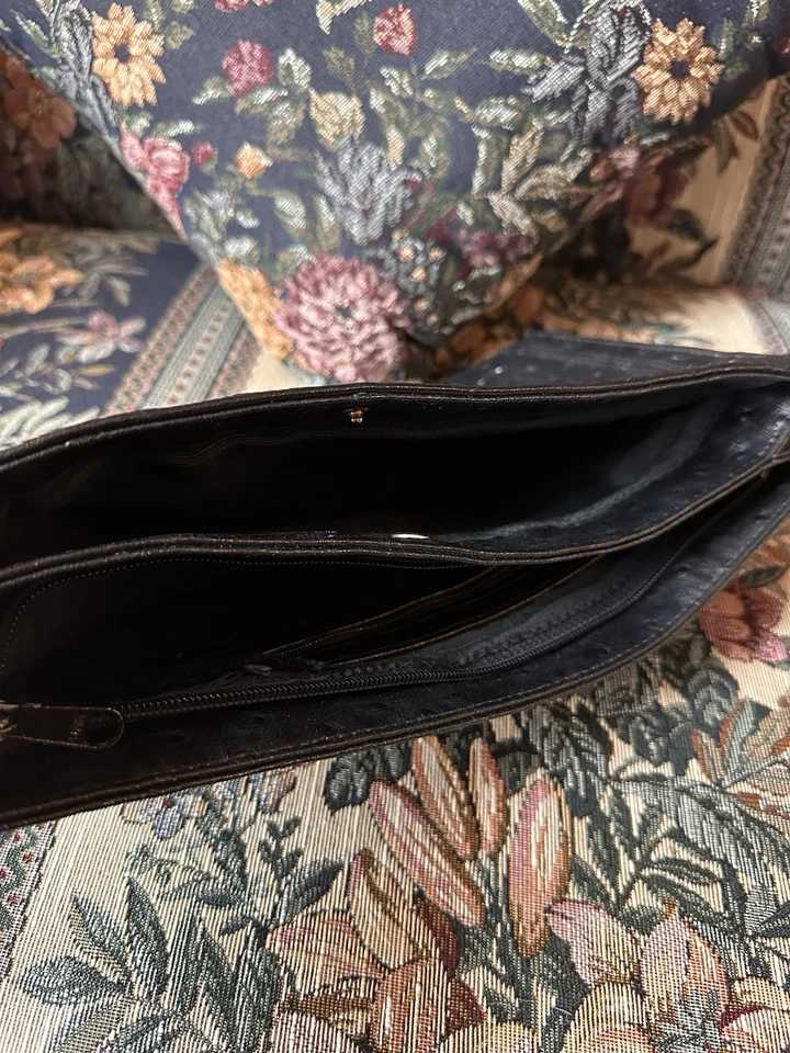 Cartera clutch vintage Bueno avestruz negra en relieve 8x13 Foto 3 de 4