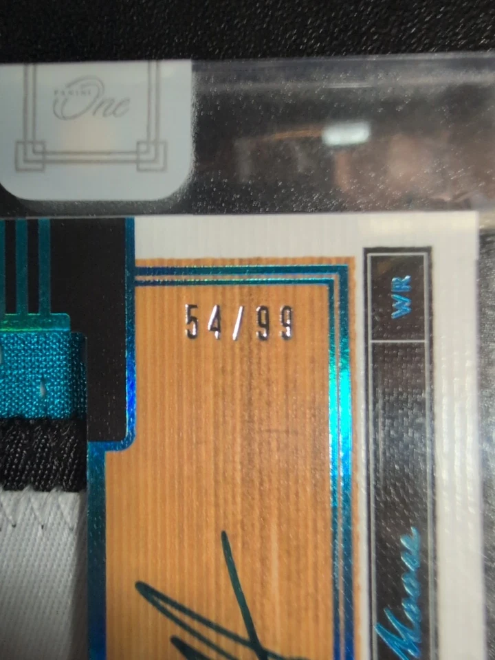 2018 Panini One DJ Moore Rookie Patch Auto RC, AU, MEM /99 Panthers Bears 🔥 - Image 3 of 4