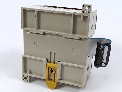 OMRON CPM1A-20EDT1 IN/OUT Unit - Picture 2 of 7