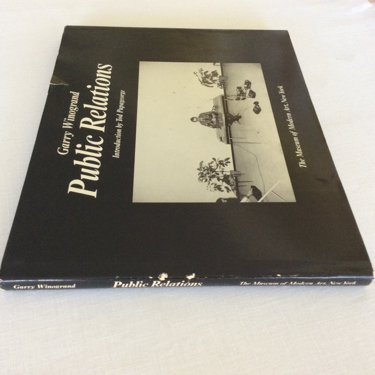 Garry Winogrand Public Relations 1977 Hardcover 1ed 9780870705427