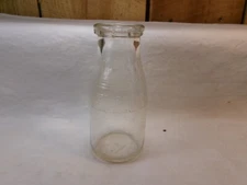 Vintage Hawthorn Mellody Farms Dairy Embossed Glass Half Pint Bottle Chicago, IL