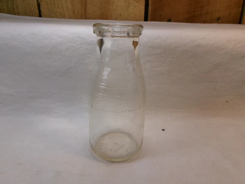 Vintage Hawthorn Mellody Farms Dairy Embossed Glass Half Pint Bottle Chicago, IL