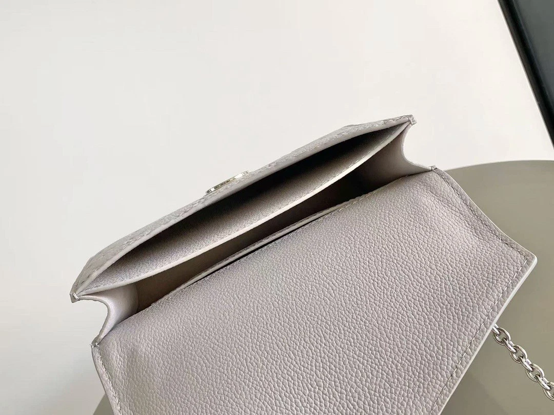 LLouisV M13569 Monogram Empreinte Rosy Chain Wallet Gray Silver Hardware  image 4