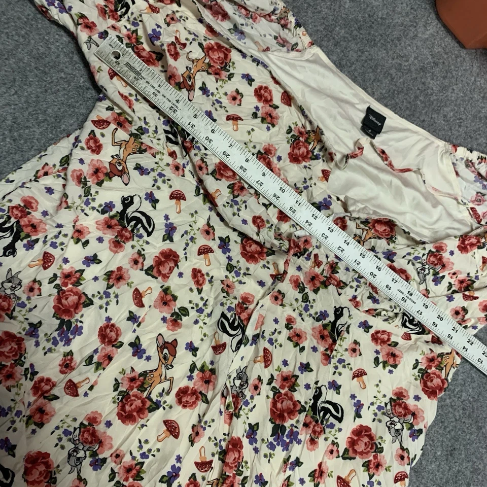 Hot Topic Disney 小鹿斑比花卉袖口连衣裙加大码 4 花朵套衫 — 第 4/4 张图片