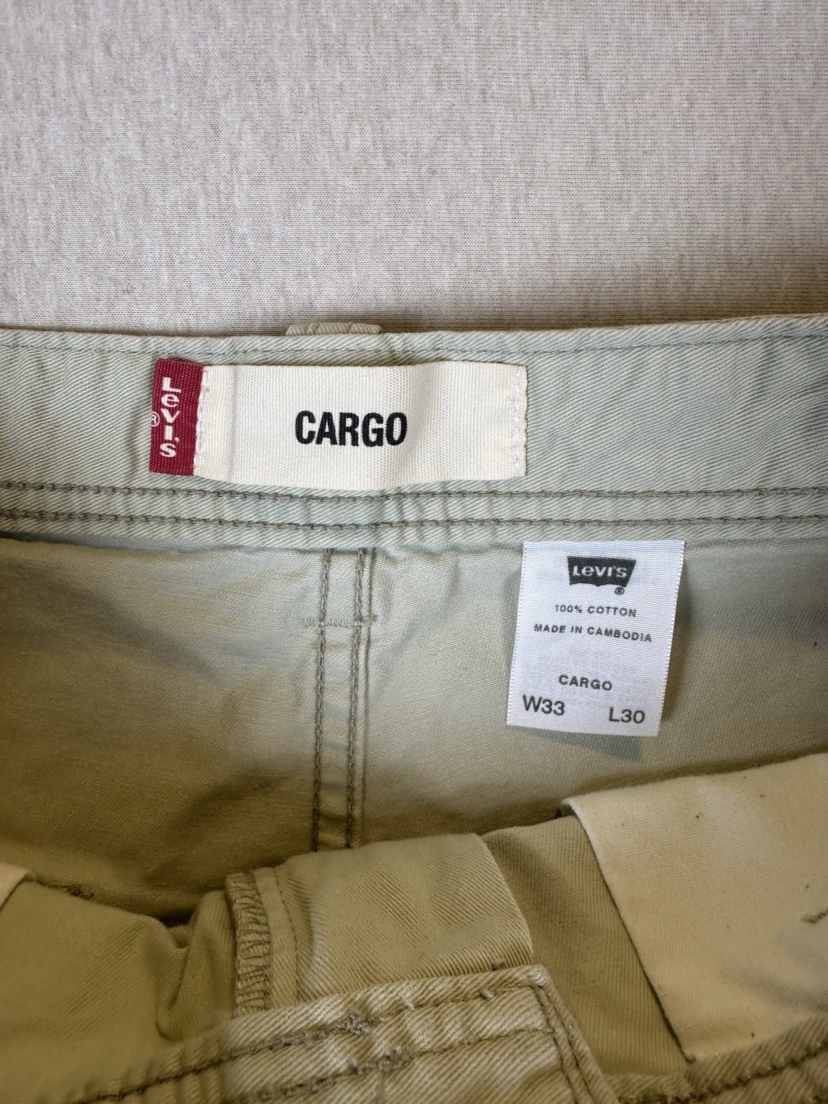 Vintage Levi's Loose Cargo Pants Man’s Baggy  Y2K  Tan Khaki Utility 33x30 thumbnail 5