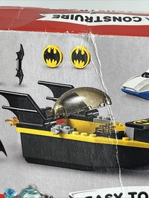 LEGO Juniors Batman vs Mr. Freeze 10737  2 Minifigures Bat Boat