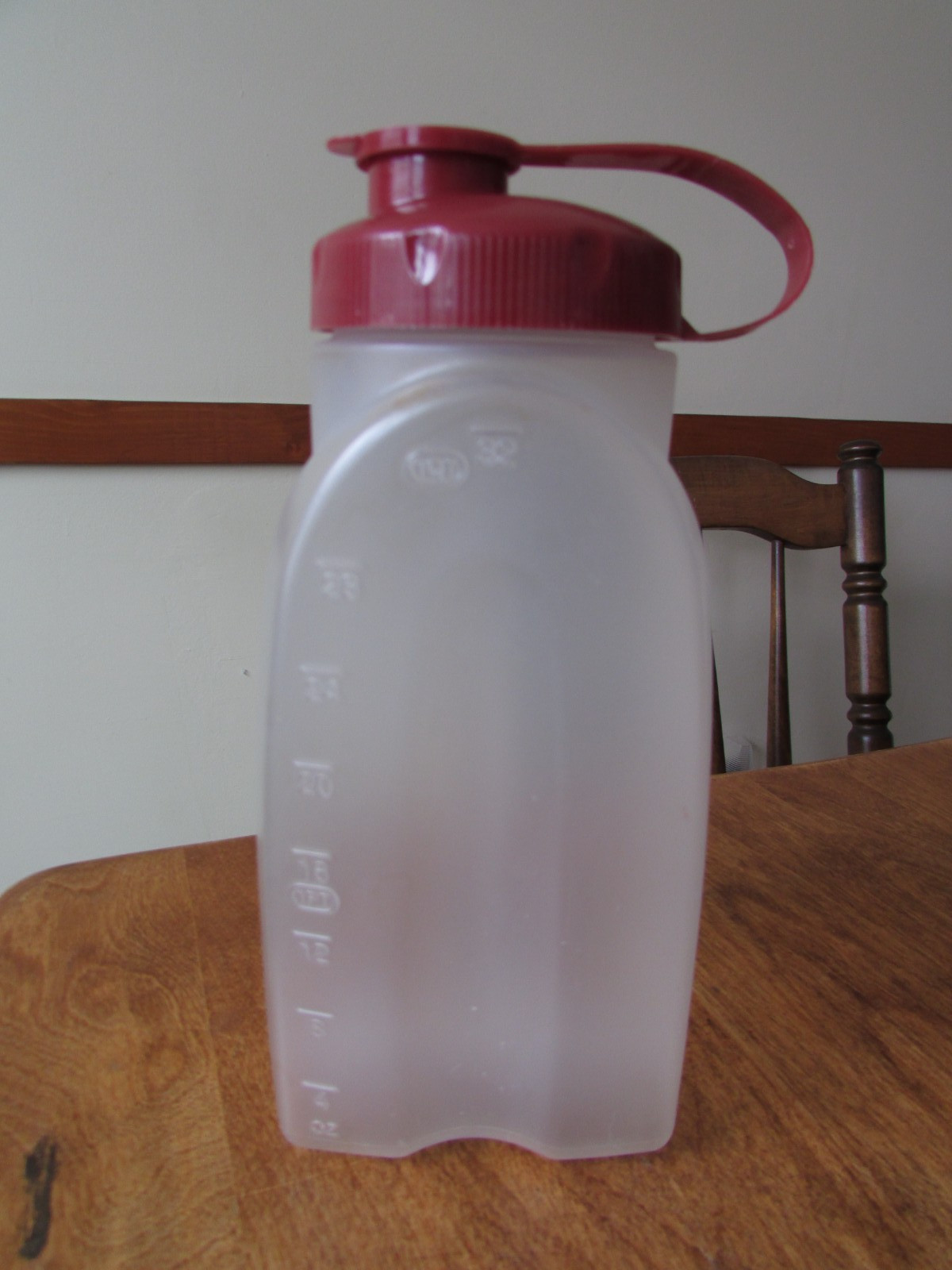 Container Red Flip Lid Usa