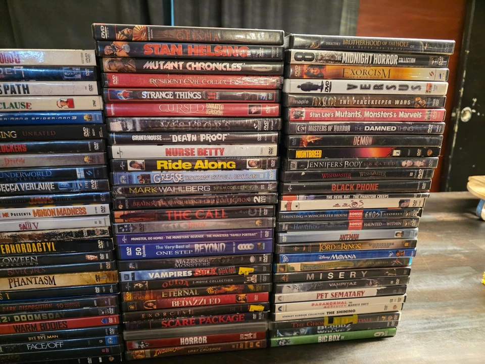 DVD Movies - Pick & Choose - Flat Rate Shipping - Updated Oct 13,  2025 Foto 3 de 4