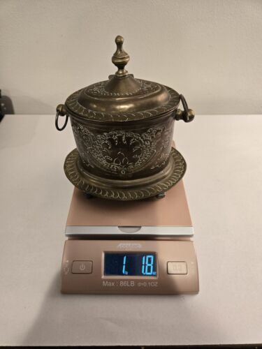Antique Moroccan Hand Etched Hammered Footed Brass Tea Caddy Early 1900s - Picture 13 of 13