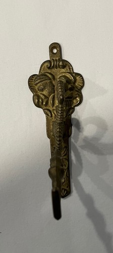 Vintage Messing Unikat 2 Aufhängehaken mit geschwungenem Pfeilschwanz Drachenfisch - Bild 7 von 11