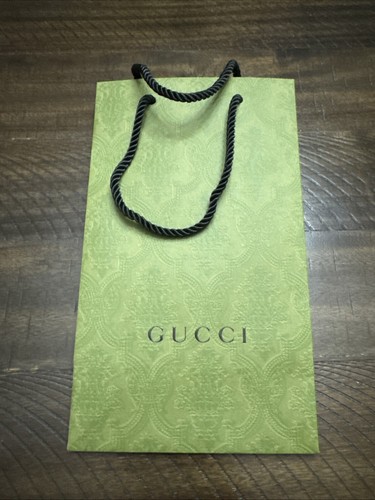 Gucci - Set of 2 Green Equilibrium Logo Paper Shopping Bags- Great Condition - Picture 3 of 4