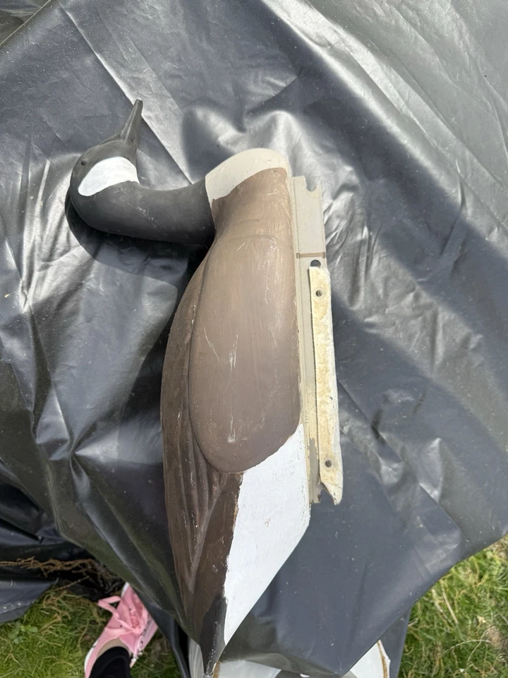 23” Canadian Goose Hunting Floating Water Decoy Vintage - Image 4 of 4
