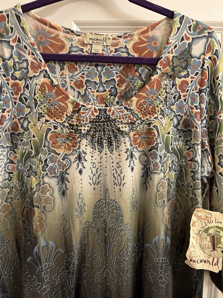 Túnica One World verde boho tamanho 2X nova com etiquetas strass artístico caprichoso - Imagem 4 de 4