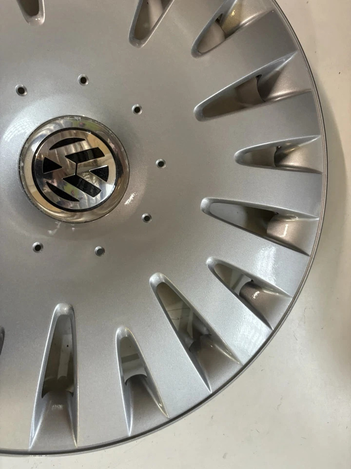 Tapacubos 2007-2011 EOS, 2006-2010 PASSAT 3C0601147B OEM VW VOLKSWAGEN 16" #61553 Foto 3 de 4