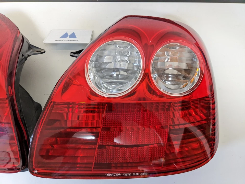 Toyota MR2 SPYDER MRS MR-S ZZW30 Tail Lights Rear Lamps Taillights 2002-2007 - Image 3 of 4