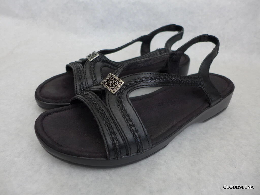 Minnetonka black best sale sandals