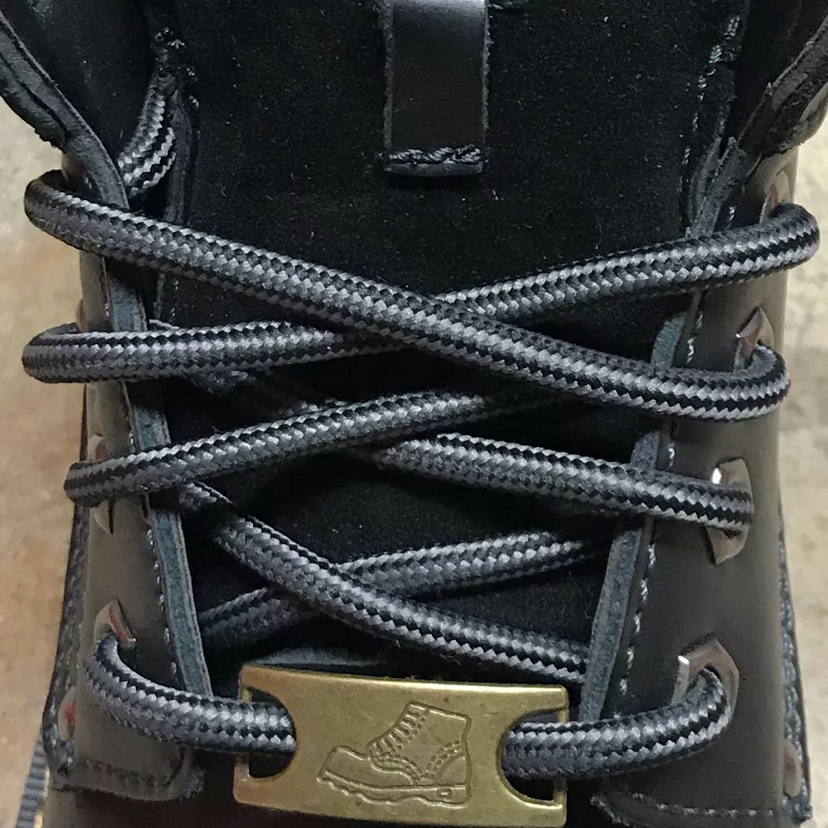 Boot laces that stay best sale tied