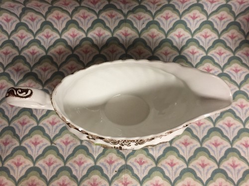 Johnson Brothers HERITAGE HALL Gravy Boat Minty! - Picture 3 of 7