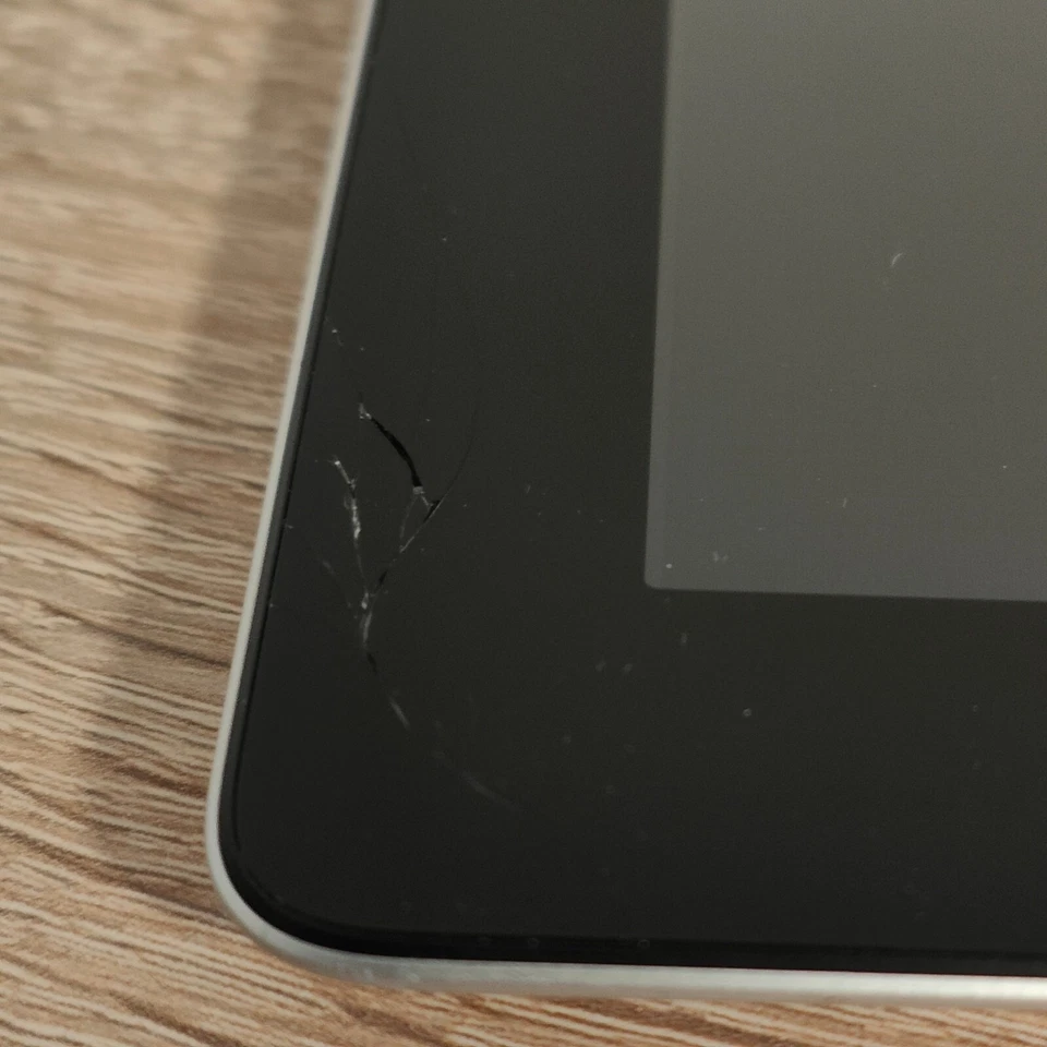 Apple iPad 2 / 64GB, 9,7 Zoll- silber / Bastler / defekt A1396 / #8 - Bild 3 von 3