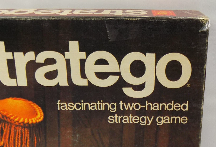 1977 Milton Bradley Stratego Board Game MISSING 1 BLUE PIECE READ - Image 2 of 4