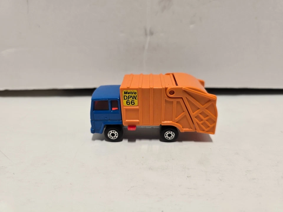 Vintage Garbage Refuse Truck Metro D.P.W. 66 Superfast Orange Matchbox 3" 1979 - Image 3 of 4