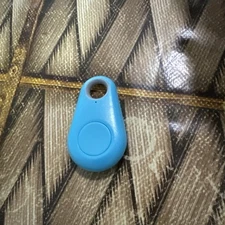 Mini GPS Locator.Anti Lost Alarm.Wallet,keychain,dog,pet,child Tracker