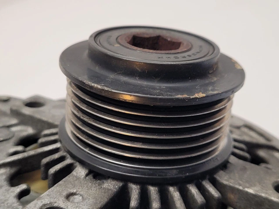 Alternador GMC ACADIA 2013-2017 VIN J 11th Digit Limited 23105717 Foto 3 de 4